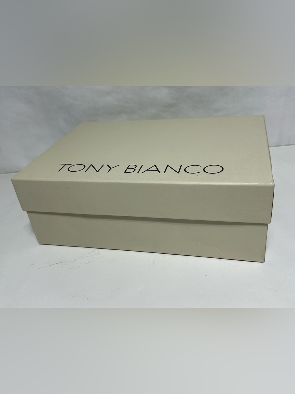 Tony Bianco Cream Shoe Box with Black Logo size 9 - Picture 5 of 11